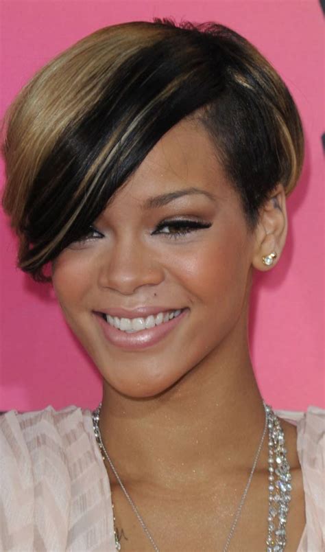 10 Trendy Rihannas Short Hairstyles