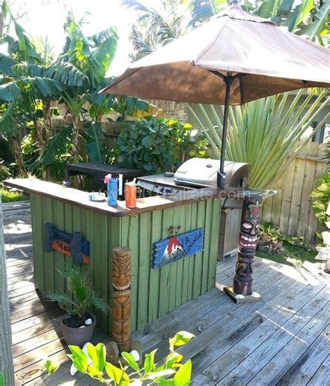 Pallet Tiki Bar Get Some Inspiration • 1001 Pallets Diy Outdoor Bar