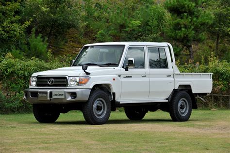 Anyone got a pictures of a bj74 with its top off ? トヨタ・ランドクルーザー"70"シリーズ（後編） 内装・外装 ...