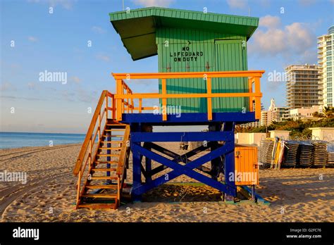 Usa Florida Miami Beach Lifeguard Hut Stock Photo Alamy