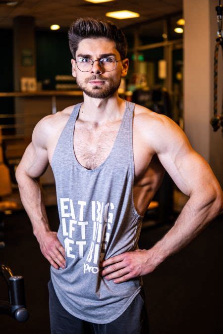 The Ultimate New Year Fitness Guide For Glasses Wearers The Fashionisto