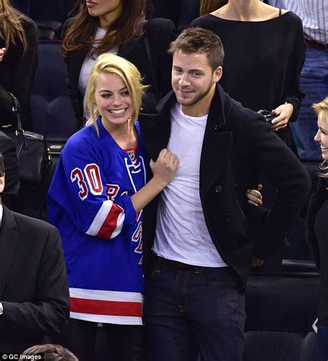 Margot Robbie Y Tom Ackerley ¡se Casaron En Secreto Estilodf