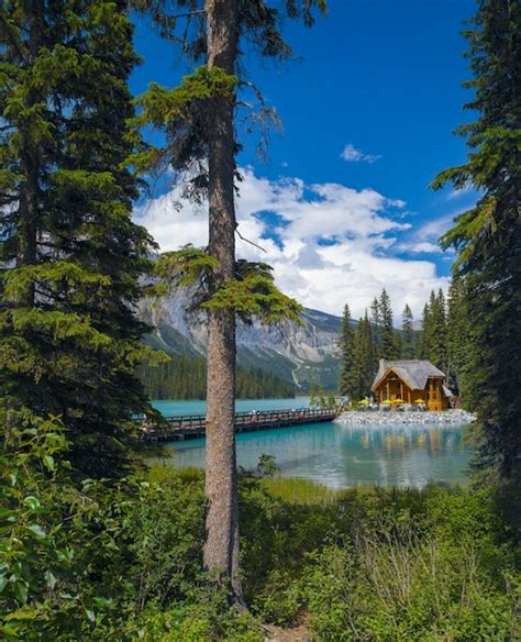 Premium Photo Emerald Lake Yoho National Park British Columbia Canada