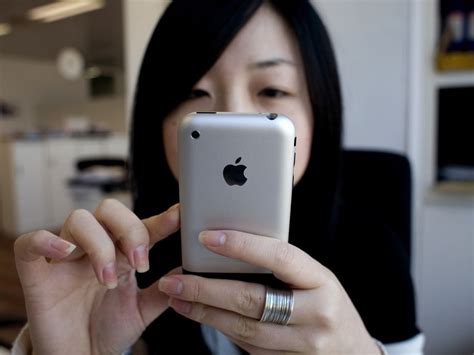 Sorry, iPhone Users. This Study Says You Can't Be Trusted