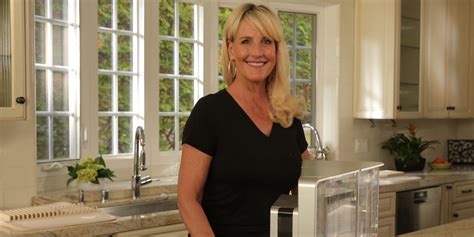 Erin Brockovich Warns About Pfas Chemicals Recommends Water Filter