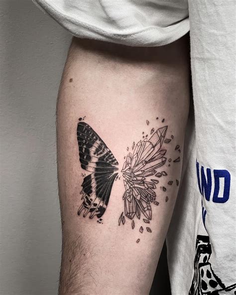 Aggregate More Than 78 Manly Butterfly Tattoo Latest Esthdonghoadian