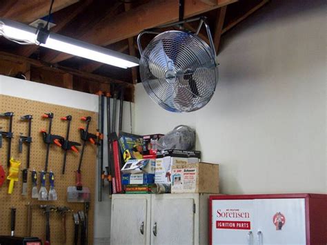 Ceiling fans are cheap and oddly effective. Best Garage Fans 2020 - Reviews and Comparison - Comparily.com
