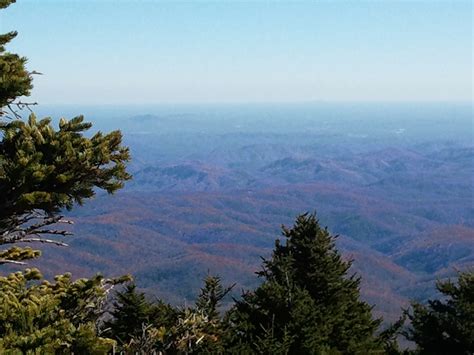 Atop Grandfather Mountain Mountain Scene South Carolina Places Ive