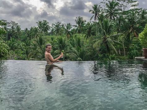 10 Infinity Pools In Ubud To Visit On A Day Pass From Budget To Luxury Bali Travel Guide