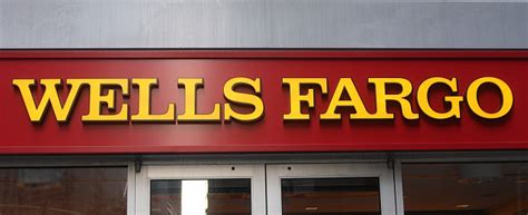Headquartered in sioux falls, sd, it has assets in the amount of $1,553,871,000,000. Wells Fargo Foreclosures | Learn About Wells Fargo Bank ...