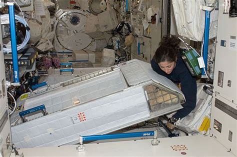 Was genau raubt den schlaf? Les Modules de repos des Astronautes - spaceblog.org