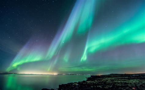 Aurora Borealis In Night Sky Hd Wallpaper Download