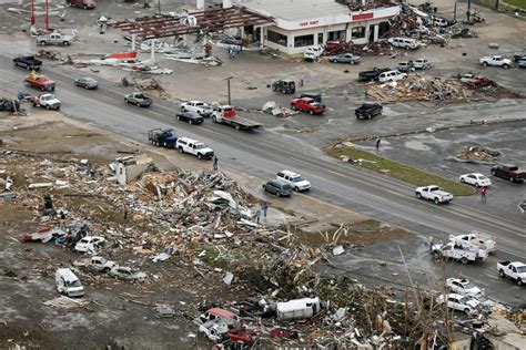 At Least 16 Dead As Tornadoes Hit Arkansas Oklahoma Iowa Nbc News
