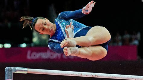 Great Britains Beth Tweddle Swings Her Way To Bronze In The Womens Uneven Bars Final