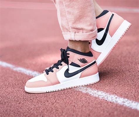 Glossy Baby Pink Air Jordan 1 Retro in 2021 | Sneakers fashion, Jordan