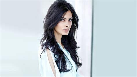 Diana Penty Wallpapers Hd Wallpapers Id 14100