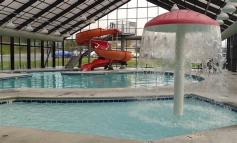 Top 4 Benefits Of Swimming At Our Pigeon Forge Hotel With An Indoor