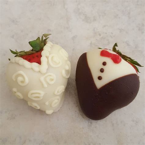 Bride And Groom Chocolate Covered Strawberries Wedding Favors Etsy