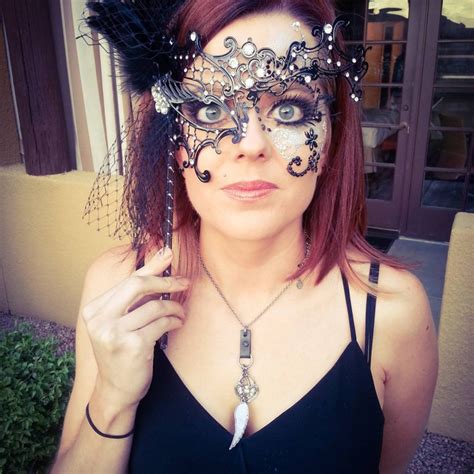 The perfect hairstyle to wear with a mask and ballgown! 20+ Masquerade Ball Makeup Designs, Trends, Ideas | Design ...