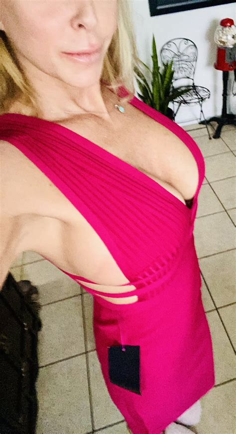 The Sexy Swinger Miami On Twitter Is There Such A Thing As Too Much Side Boob Might Need