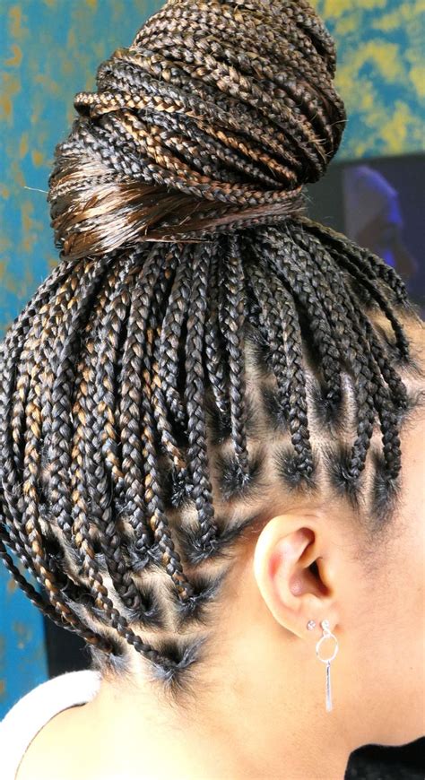 However, they are doing require you to use braiding hair that matches your natural hair texture. Small Knotless braids in 2020 | Twist braid hairstyles ...