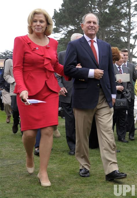 Us Team Captains Assistant Jay Haas Walks With His Wife Janice During The Opening Ceremony Of