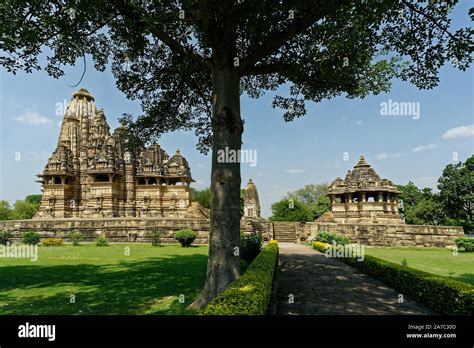 Vishvanatha Hindu Temple Khajuraho Stock Photo Alamy