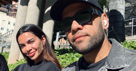 daniel alves mulher do jogador toma atitude após acusação de assédio sexual purepeople