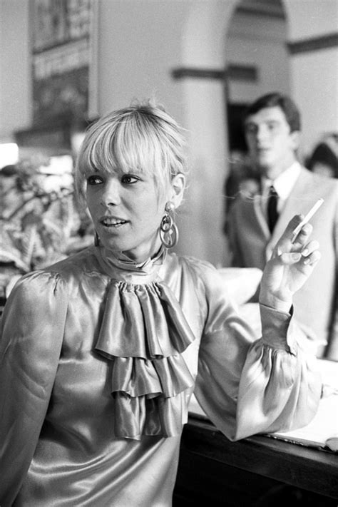 60s fashion icons 25 incredible women who defined the fashion and style of the 1960s old us
