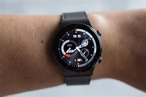 The huawei watch gt 2 features an astonishing 2 week battery life, classic minimal design, sleep and heart rate monitoring, and precise gps tracking. Huawei Watch GT 2 Pro - czy warto dopłacić za przyrostek ...