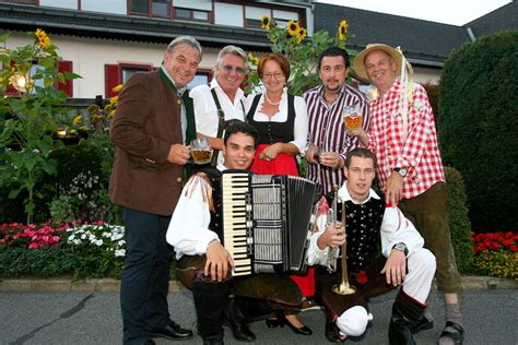 Fußball bedeutet für mich spaß und ich möchte meine begeisterung dafür den kindern schulverantwortliche übungsleiterin: Traditionskirchtag in Ludmannsdorf - Klagenfurt Land