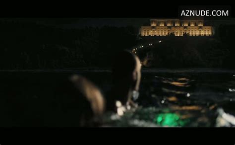 Amanda Seyfried Sexy Scene In In Time Aznude