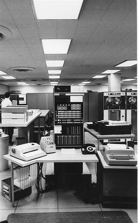 Ibm 7040 1962 Computer Center Computer Vintage Office