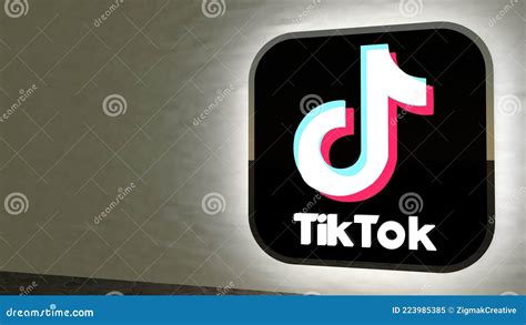 Logotipo Tiktok 3d Sinal Luminoso Com Espaço Em Branco Imagem Editorial