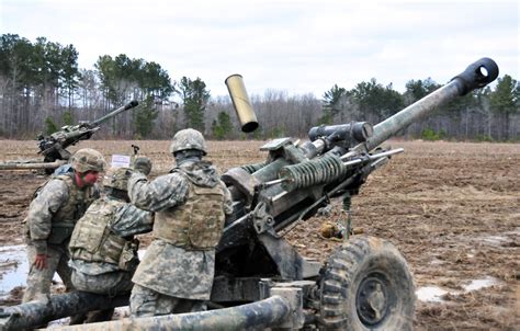 Currahee Crew Drills With M119 105mm Howitzer Article The United
