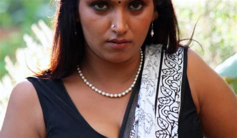 Actress Bhuvaneswari Hot In Black Blouse And Half Saree HQ
