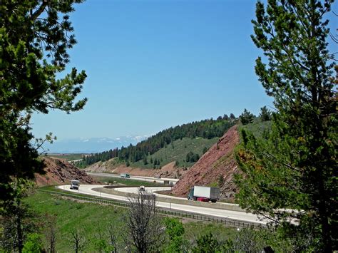 Interstate 80 In Wyoming From The Summit Of Interstate 80 Flickr