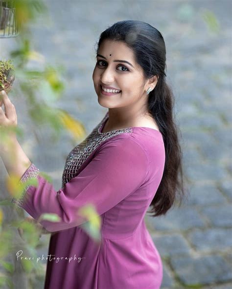 South Indian Actress Sarayu Mohan Hot Photos Gallery Sarayu Mohan Looking Very Glamorous Photos
