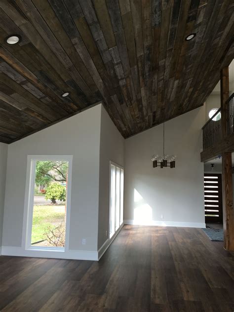 Living Room Wood Plank Ceiling Vinyl Wood Flooring Waterproof