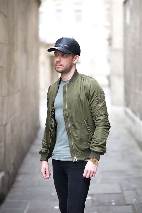 Https://techalive.net/outfit/green Bomber Jacket Outfit Men