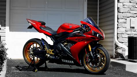 Yamaha R1 Red Sportbike 4k 4k Hd Wallpapers Yamaha Motosikletler