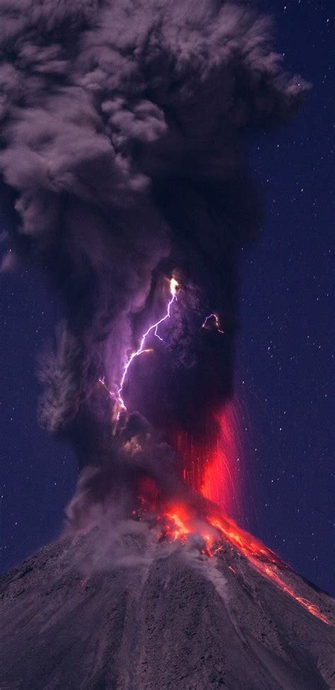 1440x2960 Resolution Volcano Eruption Lightning Samsung Galaxy Note 9
