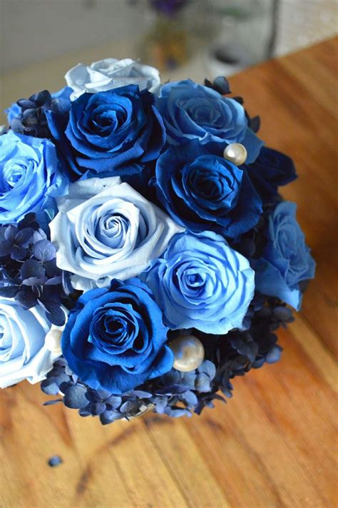 Pin By ᵞᵁᴷᴵ³¹⁰⁴ On 青い 綺麗 Blue Rose Bouquet Beautiful Bouquet Of