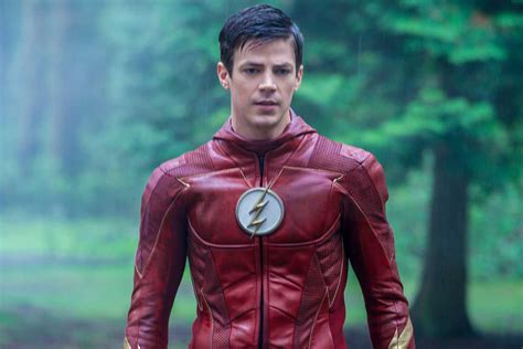 i m happy with my body grant gustin addresses flash suit controversy silences critics