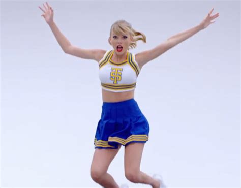 Taylor Swift Estrena El Vídeo De Shake It Off Primer Single De 1989