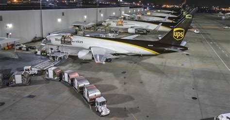 UPS pilots: Subcontractor hires for e-commerce violates labor contract