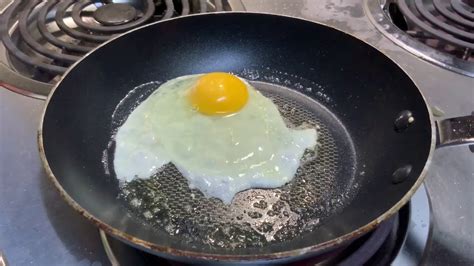The problem is that not many people cook them right. How Cook Egg 1 (Sunny side up) - YouTube