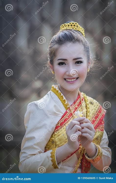 Femme Du Laos Image Stock Image Du Laotienne Durée 139560605