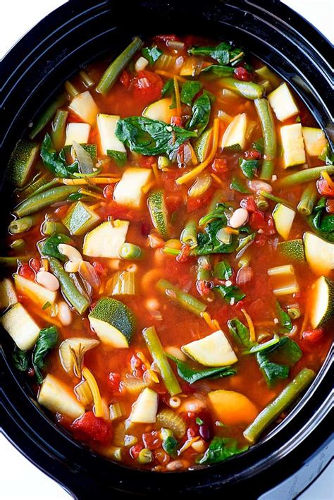 Crock Pot Minestrone Soup An Easy To Make And Hearty Meatless Soup