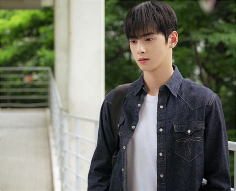 Eun, you don't think that she is wasting her face?? Cha Eun Woo Is The Trendiest New Actor In Korea According ...